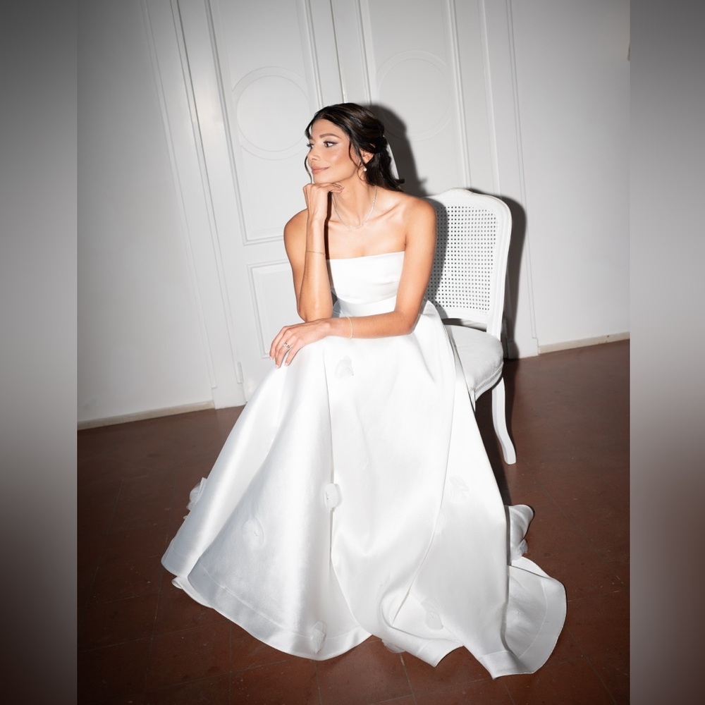 Georgia Young Couture, Pink Floyd Wedding Dress
